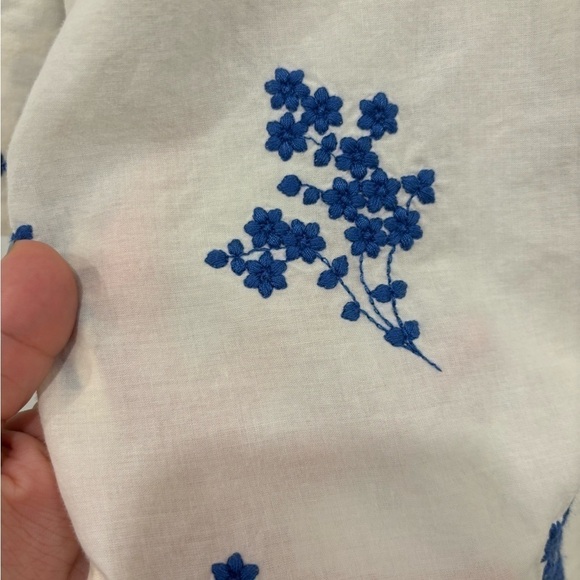 Zara White Button Down Embroidered Oversized Shirt Flowers Size Small - Picture 7 of 15